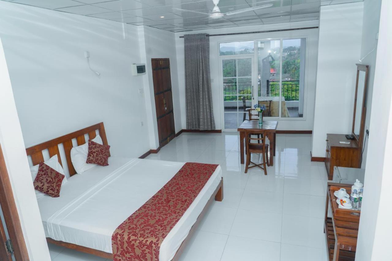 Elegance Range Resort แคนดี้ ภายนอก รูปภาพ